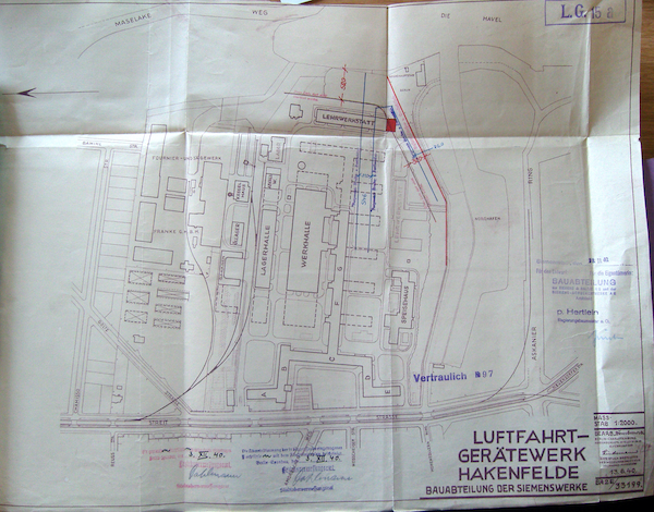 Bauplan für das Luftfahrtgerätewerk Hakenfelde, 1940. Foto im Besitz der Jugendgeschichtswerkstatt Spandau, Original im Siemens Historical Institute.