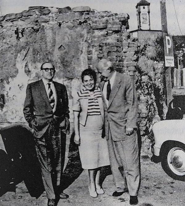 Kurt Bundzus (rechts) mit seiner Frau und der Vater von Marcel Tuchman, nach 1945 © Privatbesitz / Metropol Verlag